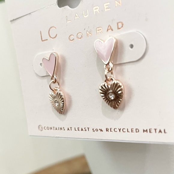 Pink heart dangling studs - Picture 5 of 6